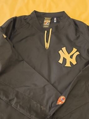 Majestic Cool Base New York Yankees Pullover
